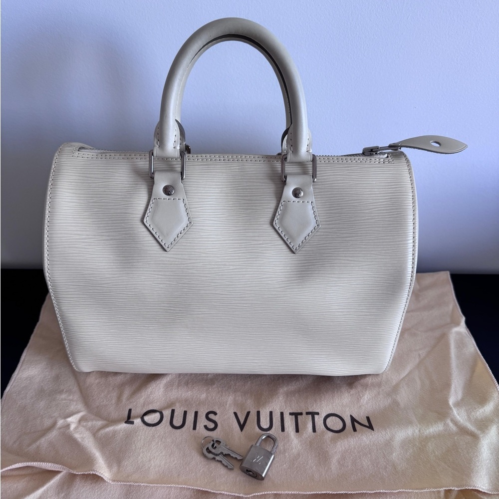 Authentic Louis Vuitton Speedy 25 White Epi Leather